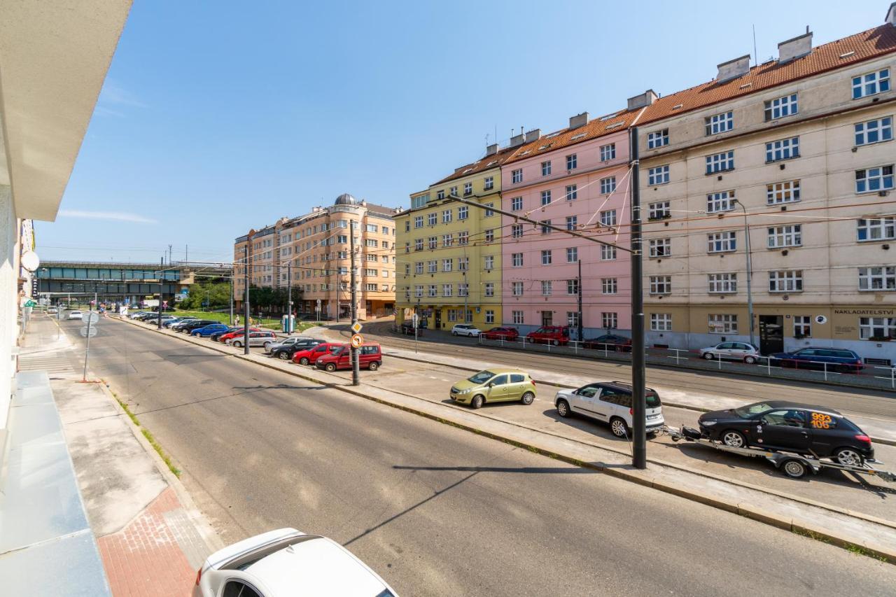 Brand New Two Room Apartment #34 With Free Secure Parking In The Center Prága Kültér fotó